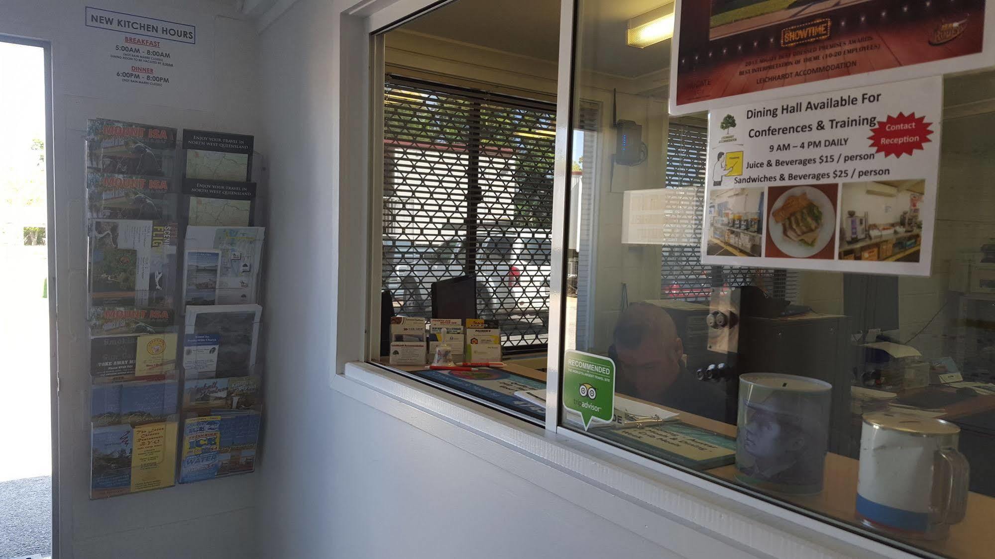 Leichhardt Accommodation Mount Isa Extérieur photo